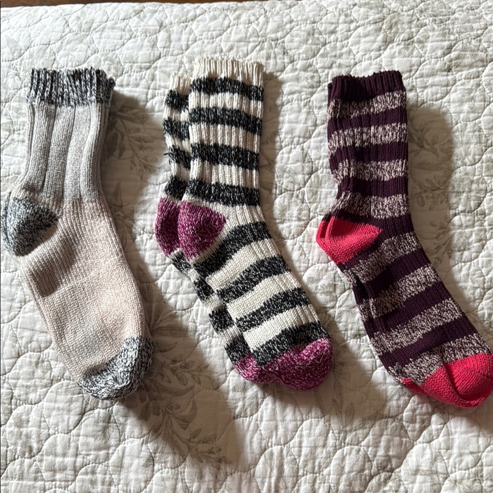 Express Cozy Knit Socks Set